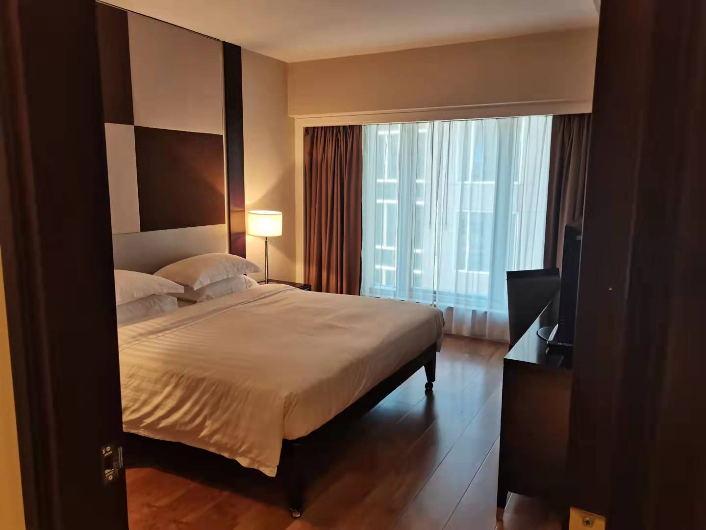 东方豪庭公寓-出租 (3).jpg